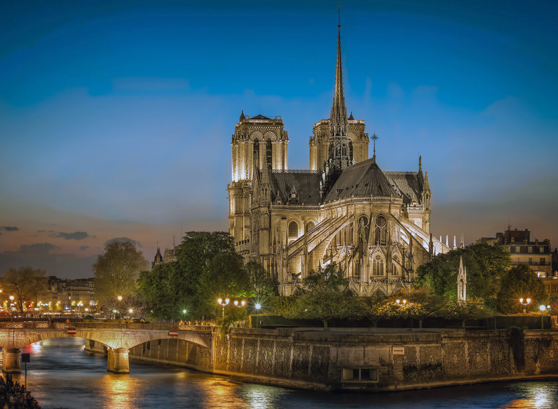 Notre dame, AI Travel Guide for Paris